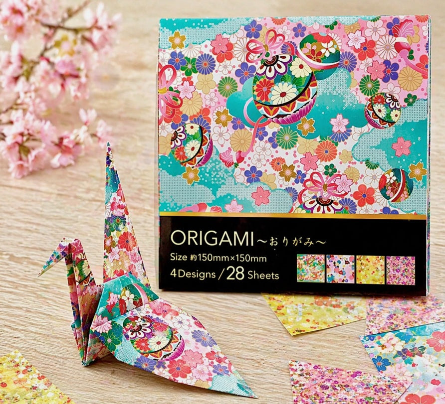 Origami Original Japan 4 Designs/ 28 sheets 150mm x 150mm Komoda